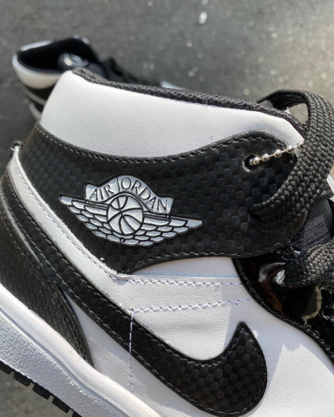 Nike Air Jordan 1 Retro High OG 'Black White'