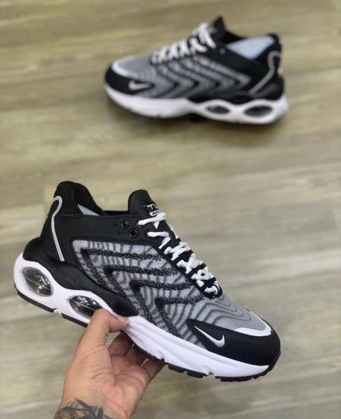 Air Max Tailwind