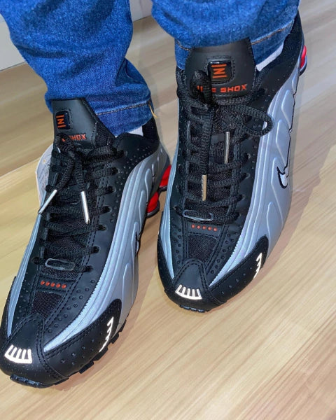 Nike Shox R4 (4 Molas)