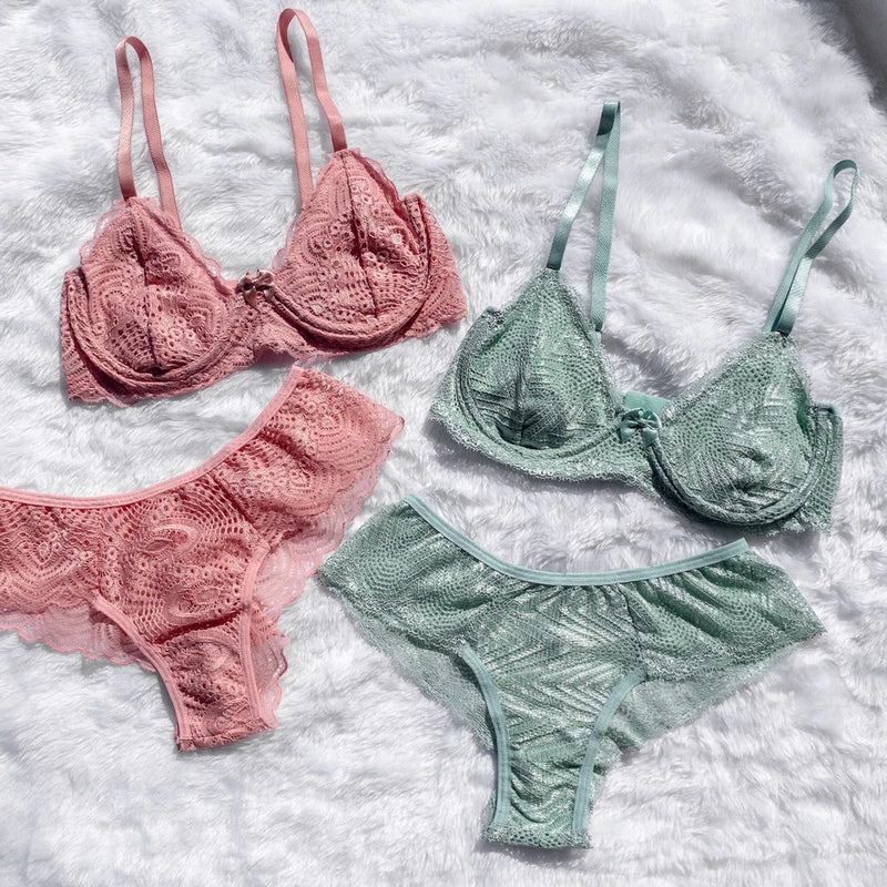 Conjunto De Lingerie Sem Bojo Com Arco Renda Calcinha e Sutiã Rendados