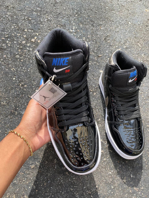 AIR JORDAN 1 HIGH OG ' BLACK METALLIC GOLD '