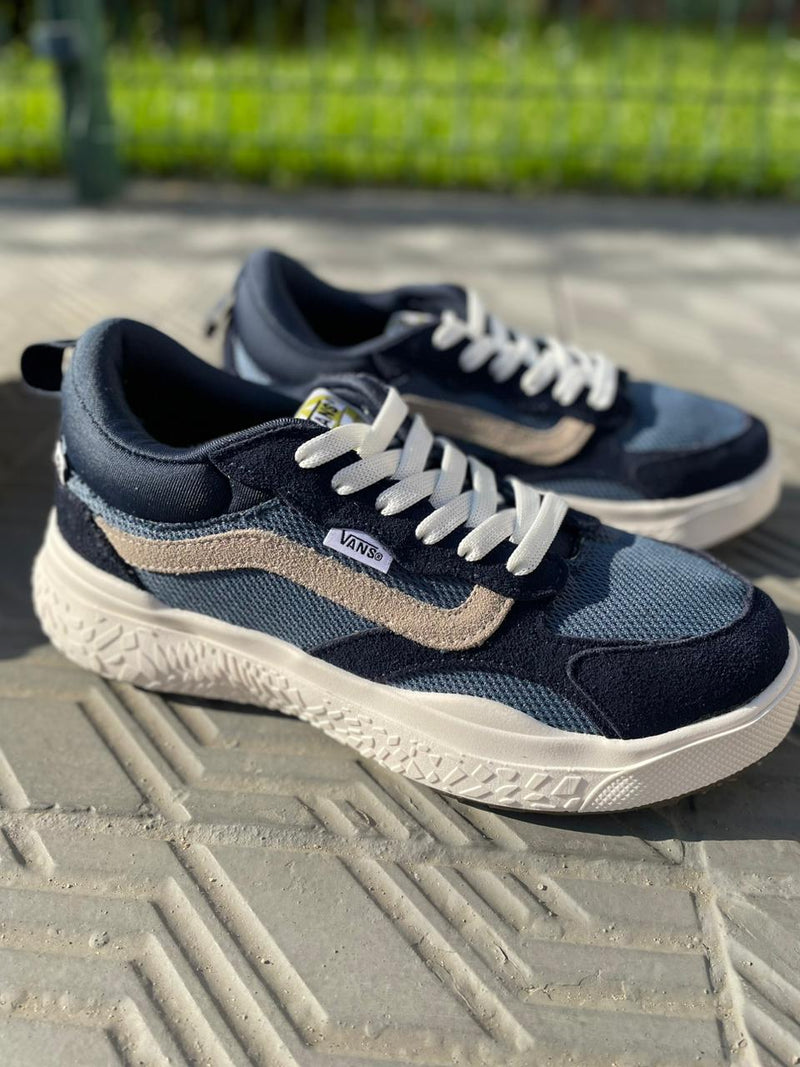 Neo Vans VR3