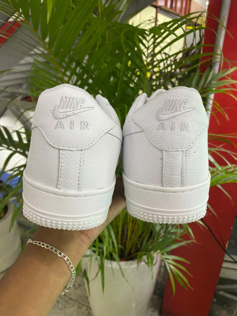 Air Force-1-07-triple-white