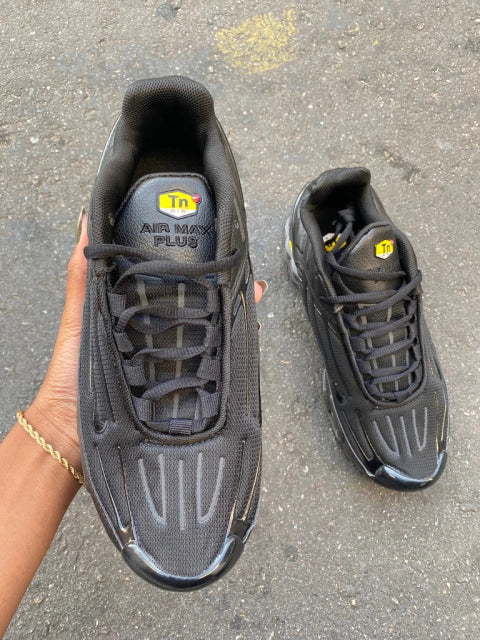 VaporMax Plus “Triple Black”