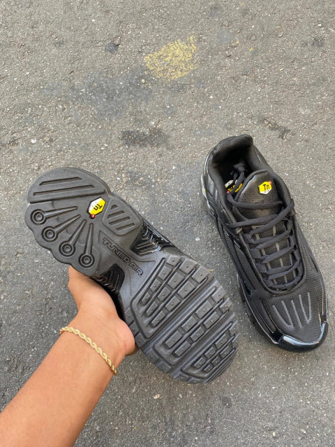 VaporMax Plus “Triple Black”
