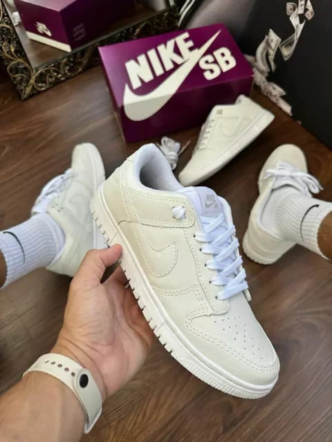 Dunk Low SB