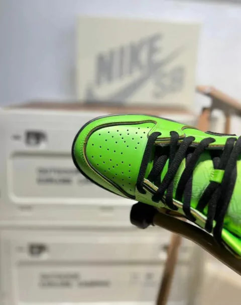 The Powerpuff Girls X Nike SB Dunk [Importado]