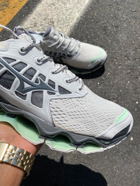 Mizuno Wave Prophecy 9