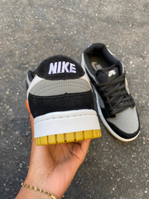 Dunk Low SB