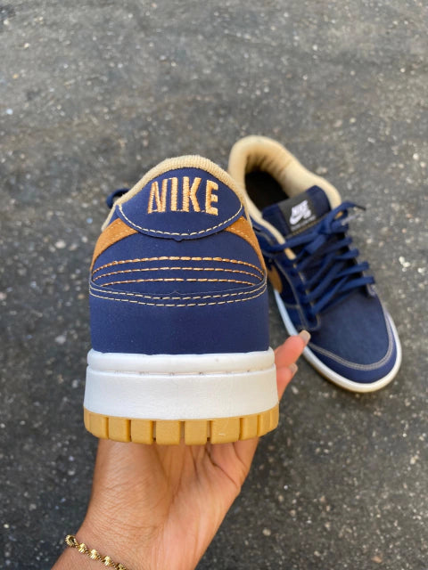 Dunk Low SB