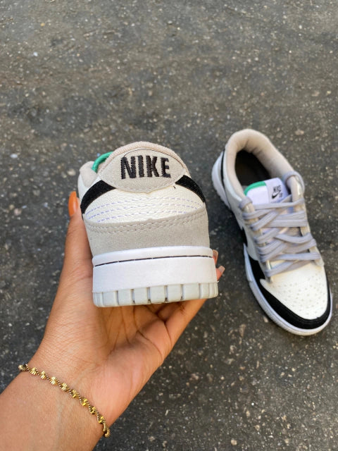 Dunk Low SB