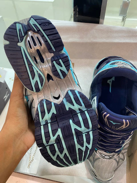 Mizuno Wave Prophecy 7