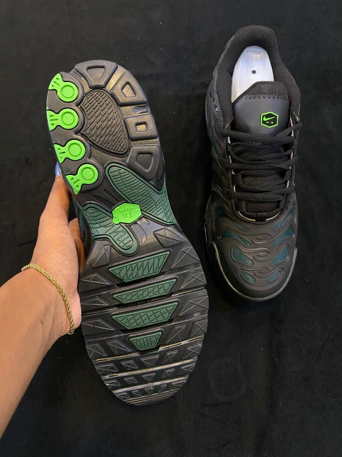 Air Max Plus Drift TN