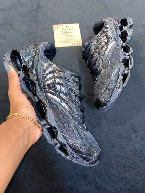 Mizuno Wave Prophecy 8
