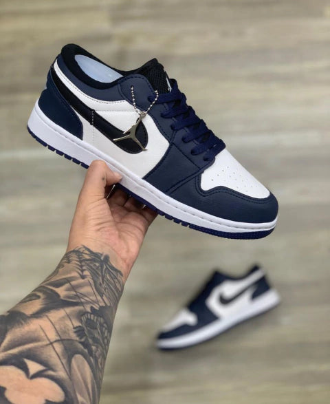 Tênis Air Jordan 1 Low "Panda"