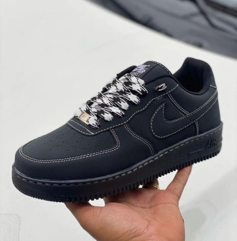Air Force 1 Low Black Plantom