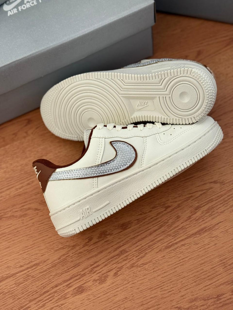 AIR FORCE 1 CARAMEL/SHINE SAND